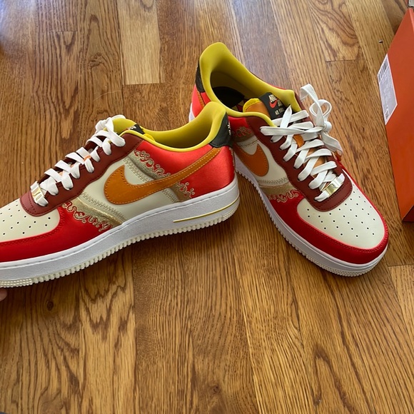 NEVER WORN NIKE special edition AIR FORCE 1s / FRESH OUT OF THE BOX - Picture 1 of 4